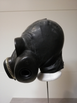 Latex Haube für ihre Gasmaske